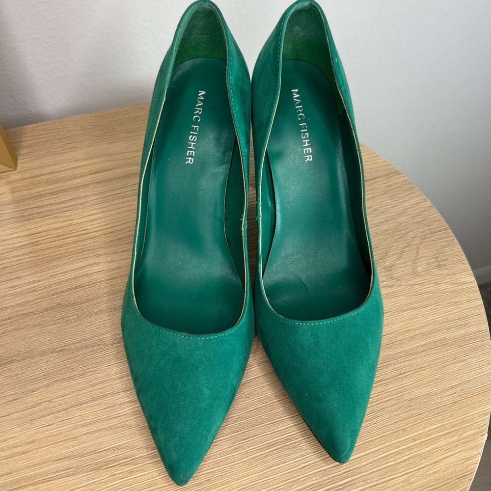Marc Fisher Green Suede Pointed Toe Block Heel Pumps 7.5
